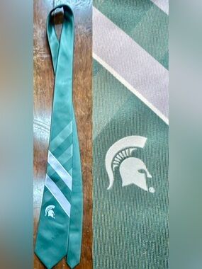 Eagles Wings Michigan State Spartans Necktie~NWT